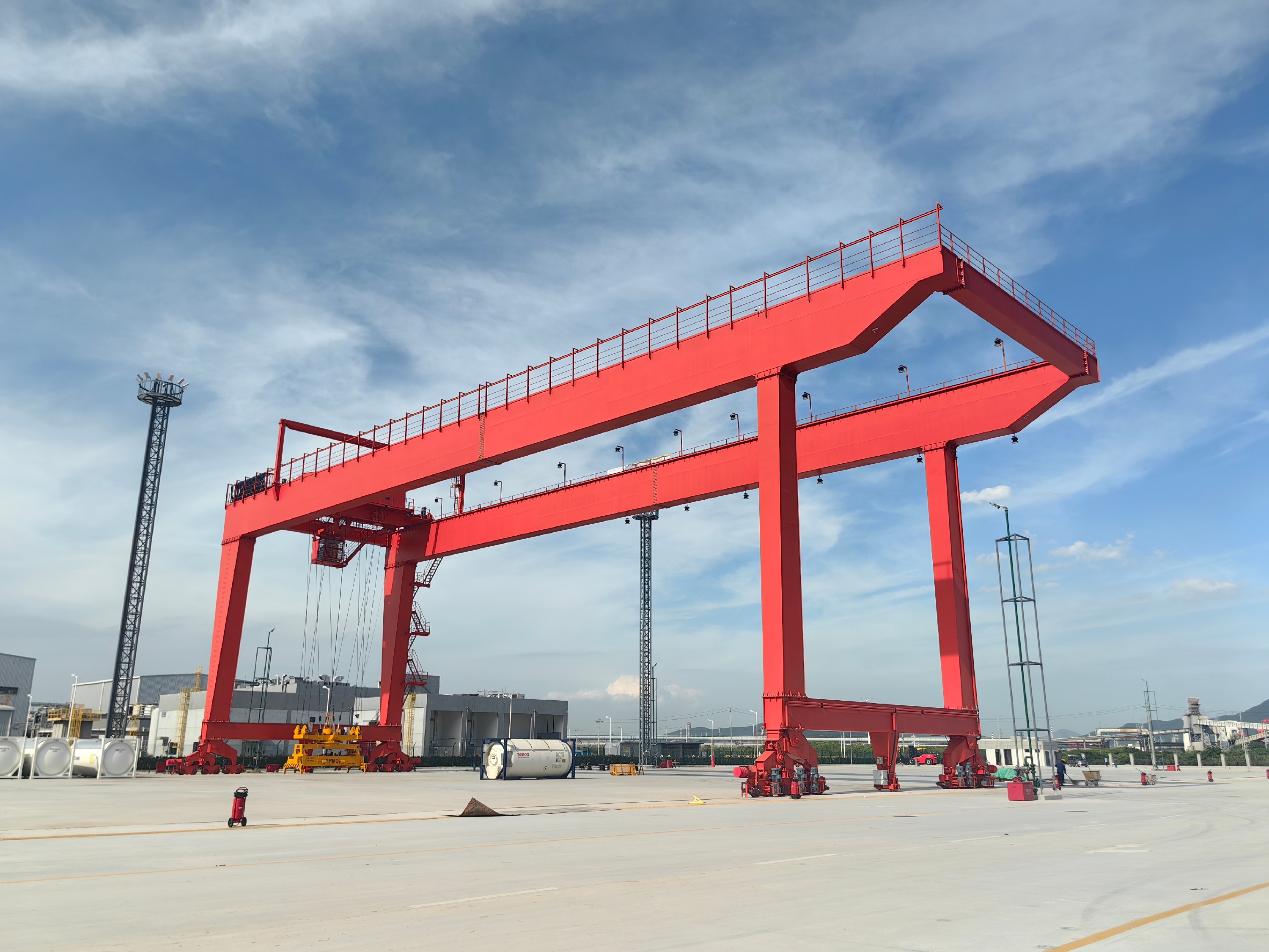 軌道式集裝箱門(mén)式起重機(jī)