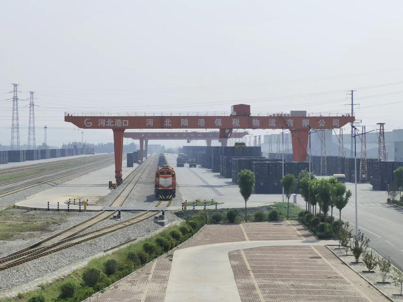 軌道式集裝箱門式起重機