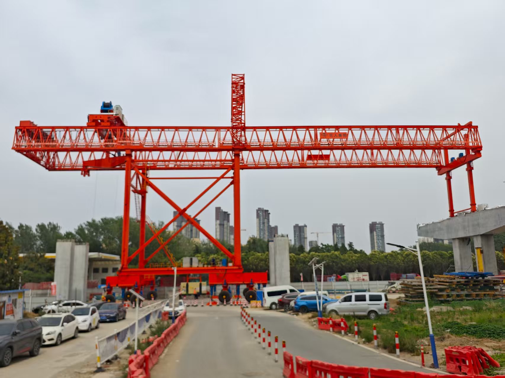 路橋門式起重機(jī)